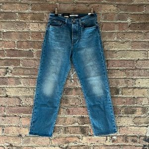 NEVER BEFORE WORN W/TAGS Levi’s Wedgie Straight High Rise Jeans